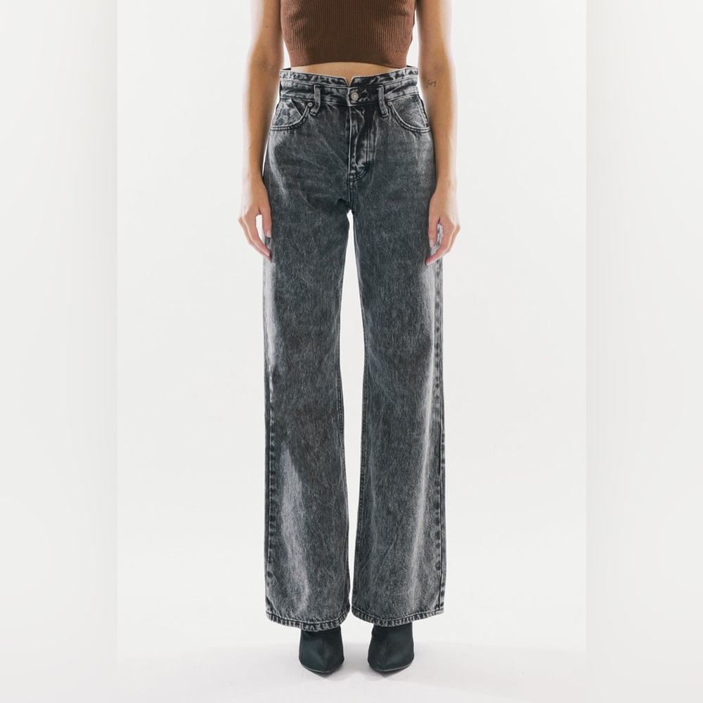 Raila Ultra High Rise 90's Flare Jeans